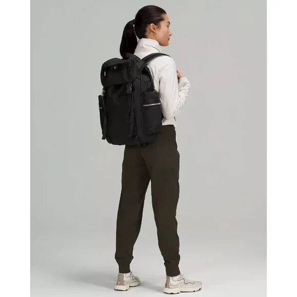 Lululemon Wunderlust Backpack 25L Black - Picture 16 of 16